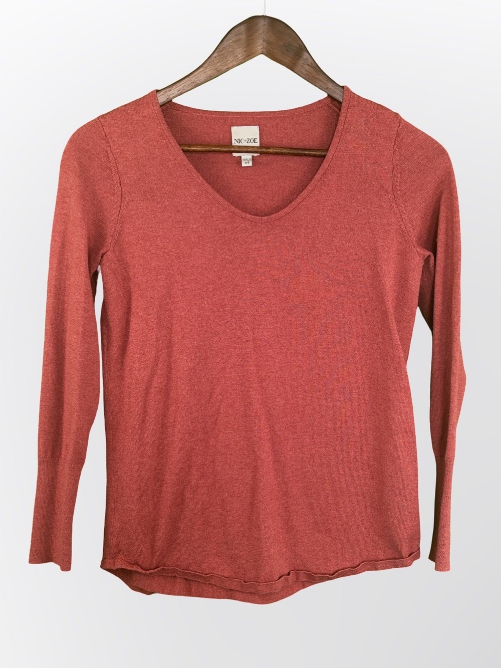 Nic+Zoe Women's Rust Red V-Neck Long Sleeve Top